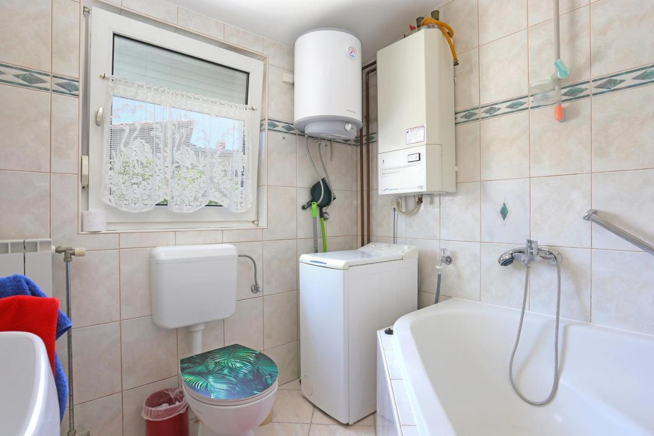 Apartments By The Sea Businci, Ciovo - 9450 Trogir Bagian luar foto