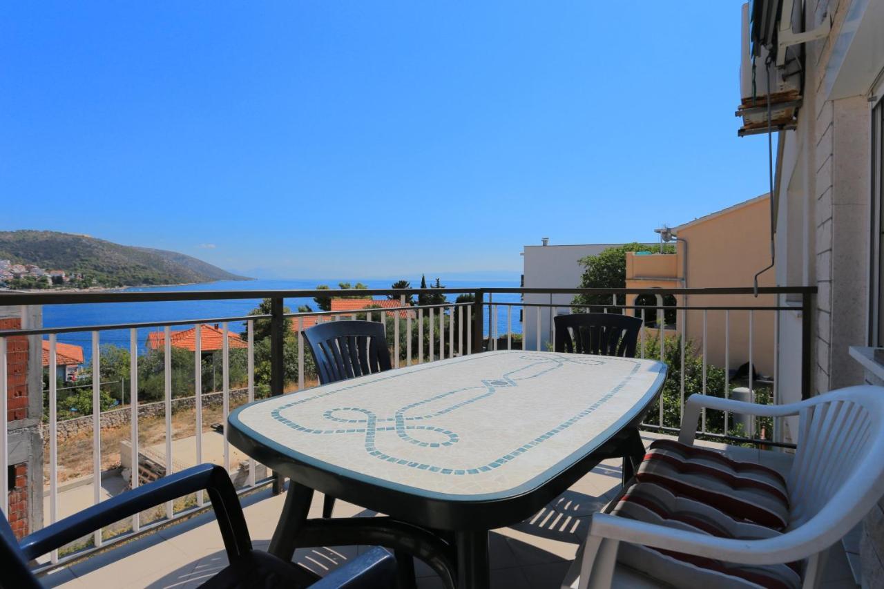 Apartments By The Sea Businci, Ciovo - 9450 Trogir Bagian luar foto